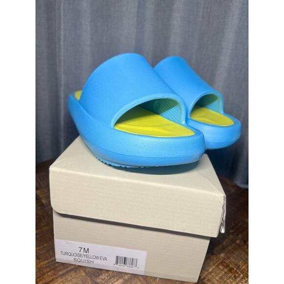 NIB J Slides SQUISH Turquoise /Yellow EVA Beach Slides. Brand New! Size 7 - Picture 11 of 13